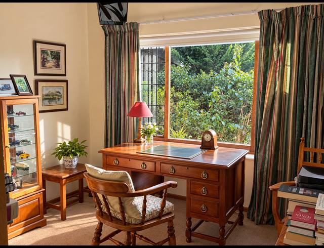 2 BEDROOM TOWNHOUSE FOR SALE IN AMBER VALLEY